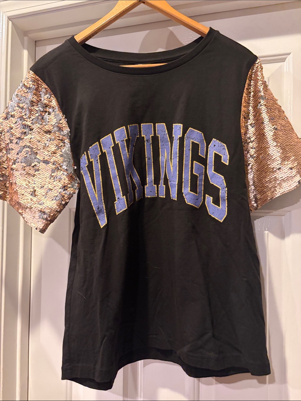 Vikings NFL T-shirt Shirt Top Short Sleeve Sequin Size Small S